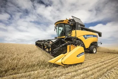 New Holland uvádí na trh novou řadu CX5 a CX6. Nechybí svahové vyrovnávání – snímek 9