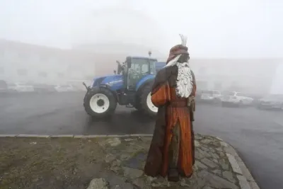 Traktor New Holland T5.120 při výjezdu na Praděd