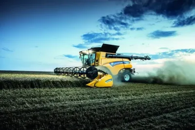 700 koňských sil v nové vlajkové lodi New Holland – snímek 4