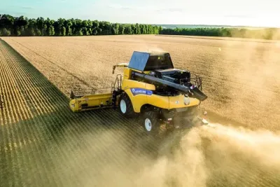 700 koňských sil v nové vlajkové lodi New Holland – snímek 2