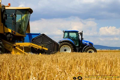 Nově zakoupený New Holland T5.95 Electro Command