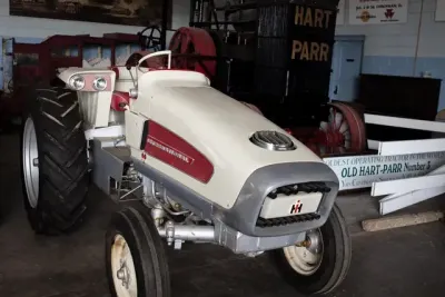 Turbínový traktor v muzejní expozici