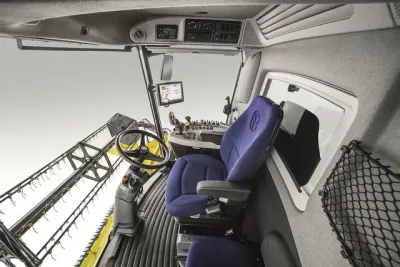 New Holland uvádí na trh novou řadu CX5 a CX6. Nechybí svahové vyrovnávání – snímek 10