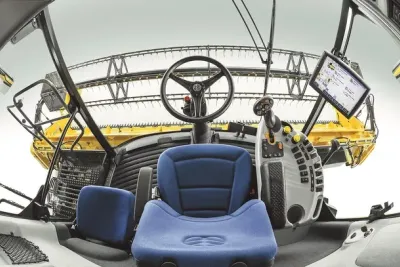 New Holland uvádí na trh novou řadu CX5 a CX6. Nechybí svahové vyrovnávání – snímek 12