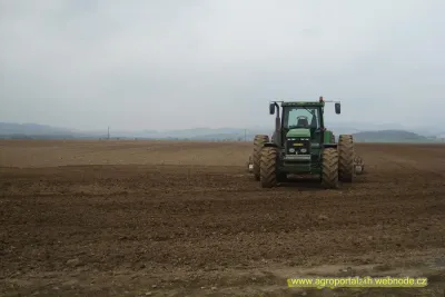 John Deere 8200