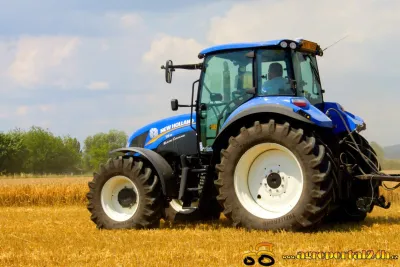 Nově zakoupený New Holland T5.95 Electro Command