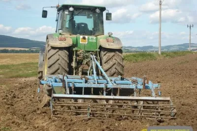 John Deere 8330 + Lemken