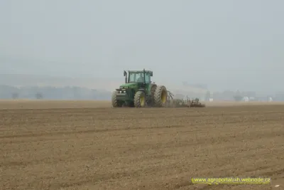 John Deere 8200