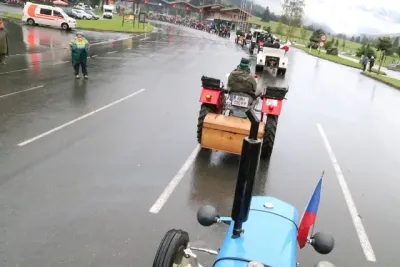 Historický traktor Zetor 25 – snímek 5