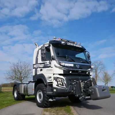 Volvo FMX540 4x4 Multitruck po zásahu německého úpravce A+T Nutzfahrzeuge GmbH.