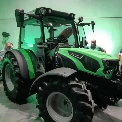 Výkon 100 koní a plynulá převodovka. Nový Deutz-Fahr 5D na prvních fotkách