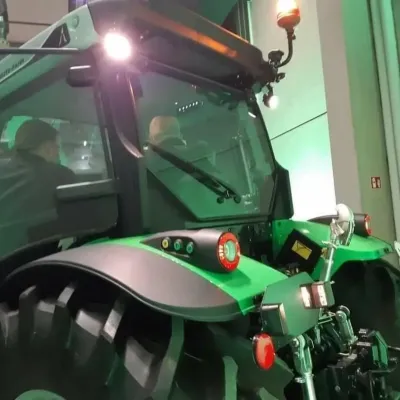 Výkon 100 koní a plynulá převodovka. Nový Deutz-Fahr 5D na prvních fotkách