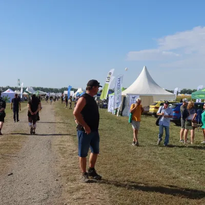 Návštěvníci na výstavě zemědělské techniky