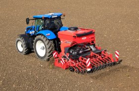 Nový secí stroj Kuhn Venta lze kombinovat se stroji na zpracování půdy